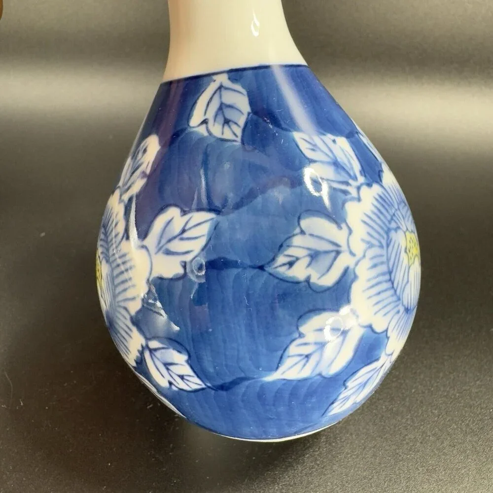Japanese Porcelain Sake Bottle Vase Mino Ware Tokkuri Blue White Vintage Ceramic